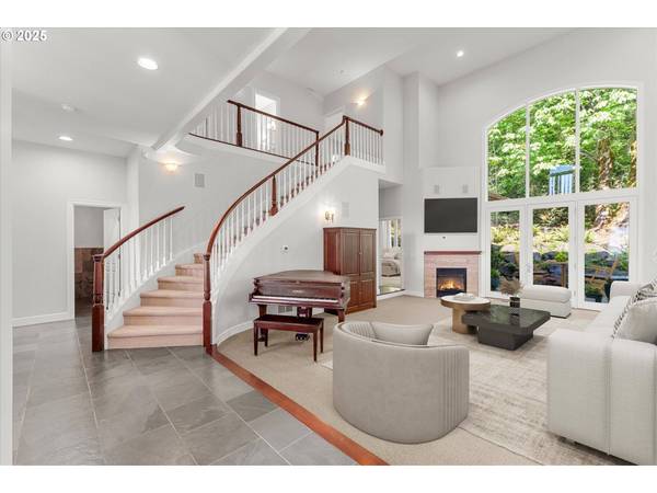 370 NW 81ST PL, Portland, OR 97229