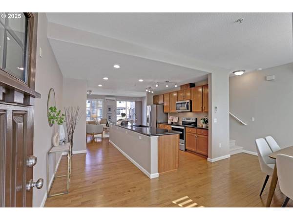 679 NW 118TH AVE #104, Portland, OR 97229