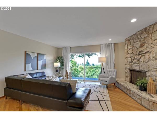 8300 NW REED DR, Portland, OR 97229