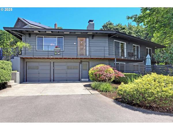 8300 NW REED DR, Portland, OR 97229