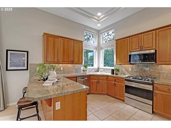 9728 NW KAYLEE ST, Portland, OR 97229