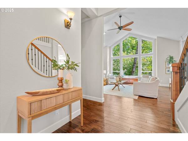 8780 NW IRVING ST, Portland, OR 97229