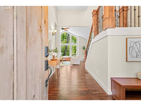 8780 NW IRVING ST, Portland, OR 97229