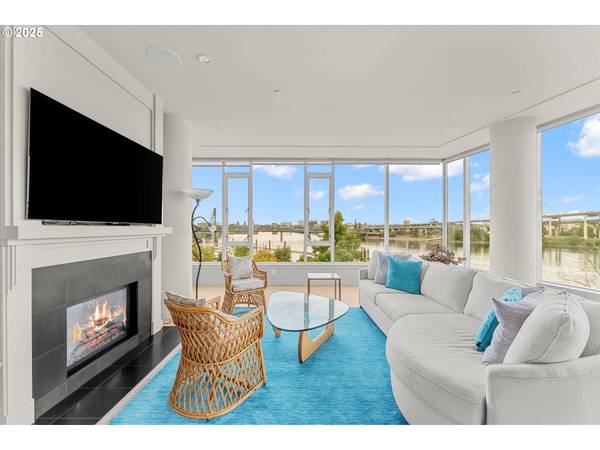 1900 S RIVER DR #N402, Portland, OR 97201