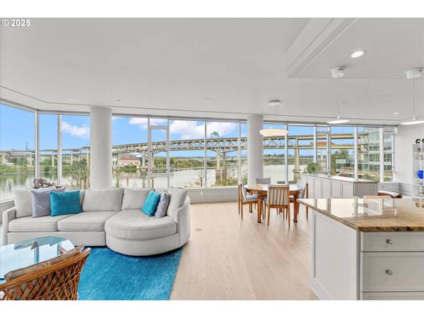 1900 S RIVER DR #N402, Portland, OR 97201