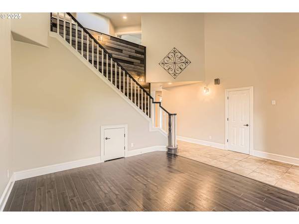 7988 SW LEISER LN, Portland, OR 97224