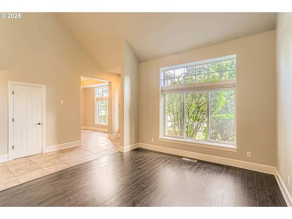 7988 SW LEISER LN, Portland, OR 97224