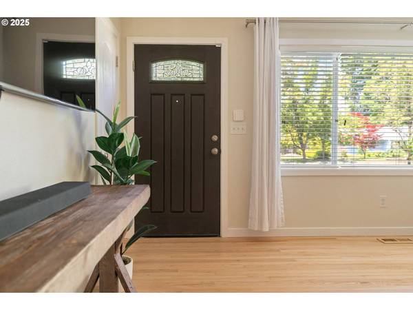 12020 SW PARK WAY, Portland, OR 97225