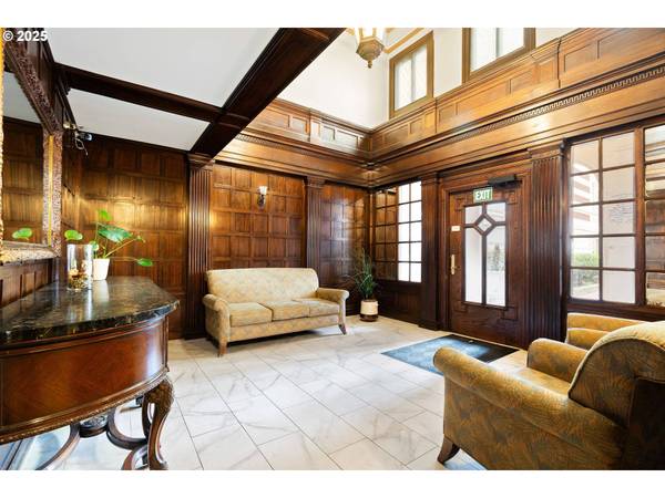 1811 NW COUCH ST #506, Portland, OR 97209