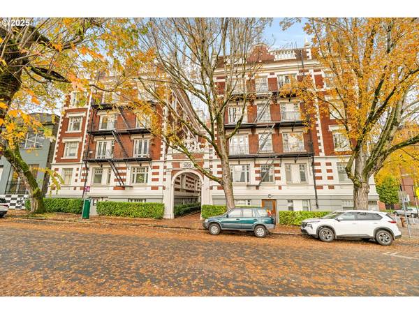 1811 NW COUCH ST #506, Portland, OR 97209