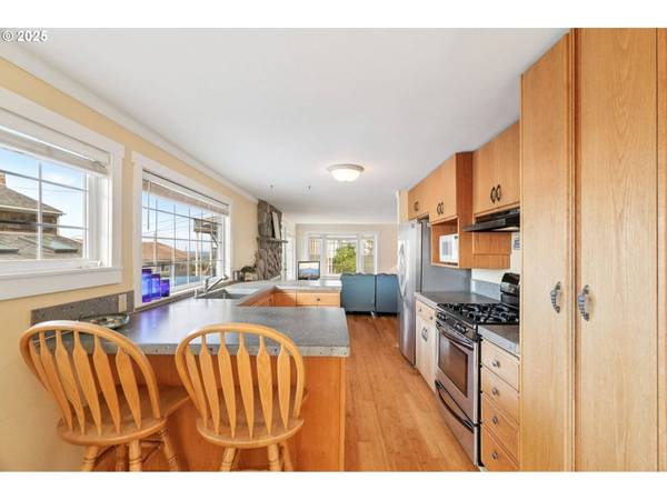 1850 NE 68TH ST, Lincoln City, OR 97367