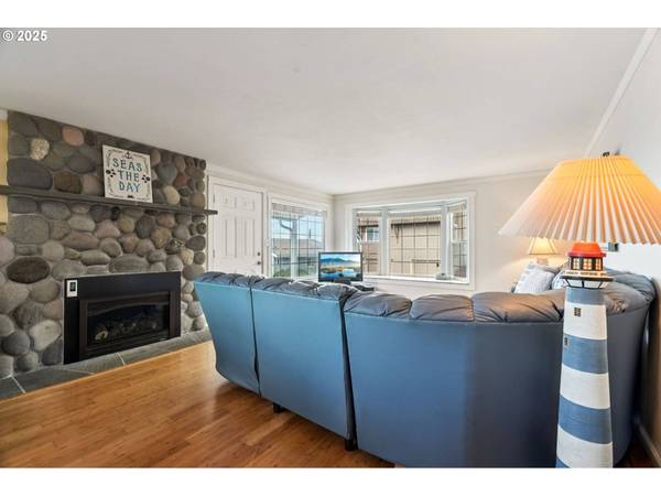 1850 NE 68TH ST, Lincoln City, OR 97367