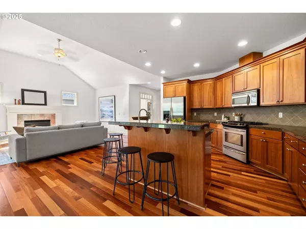 1465 NE 15TH AVE, Canby, OR 97013