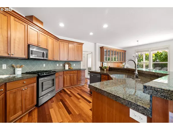 1465 NE 15TH AVE, Canby, OR 97013