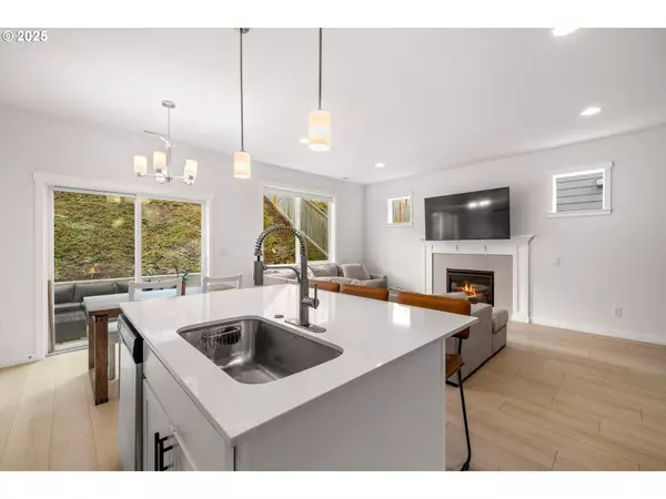 317 E BARBARAS WAY, Newberg, OR 97132