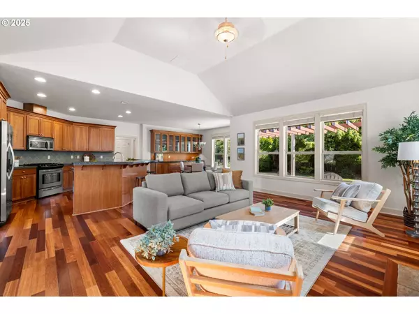 1465 NE 15TH AVE, Canby, OR 97013