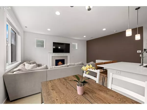 317 E BARBARAS WAY, Newberg, OR 97132