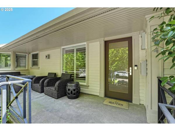 2324 NE THOMPSON ST, Portland, OR 97212