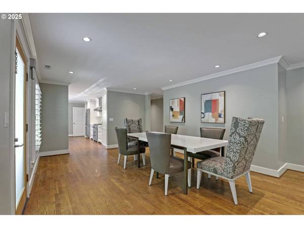 2324 NE THOMPSON ST, Portland, OR 97212