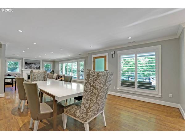 2324 NE THOMPSON ST, Portland, OR 97212
