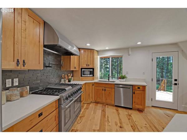 18390 S UPPER HIGHLAND RD, Beavercreek, OR 97004