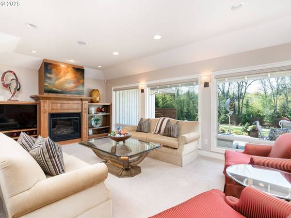 2700 NW CIRCLE A DR, Portland, OR 97229