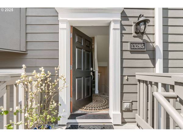 13285 SW KINGSTON PL, Portland, OR 97223