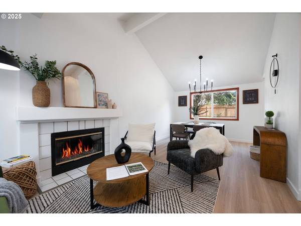 15754 SW BULRUSH LN, Portland, OR 97223