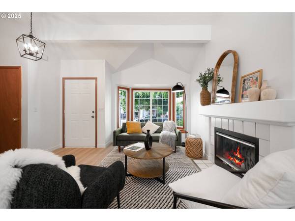 15754 SW BULRUSH LN, Portland, OR 97223