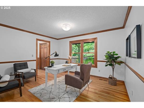 10670 NW LA CASSEL CREST LN, Portland, OR 97229