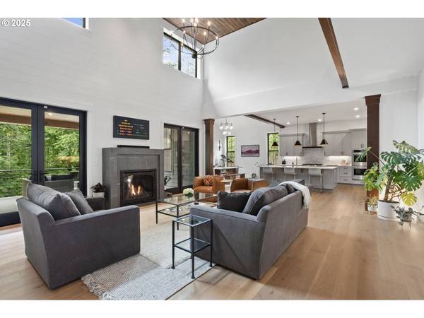 2065 SW 75TH AVE, Portland, OR 97225