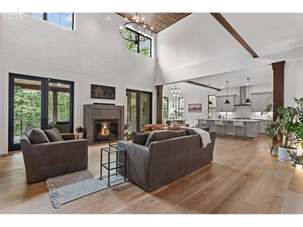 2065 SW 75TH AVE, Portland, OR 97225