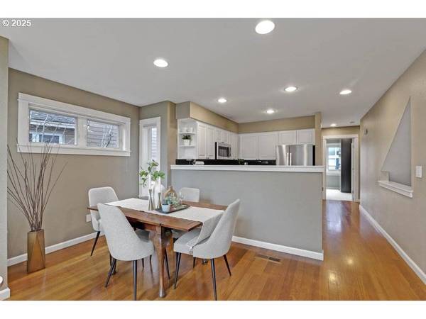 10216 NW ALDER GROVE LN, Portland, OR 97229