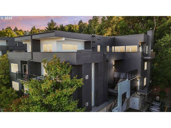 610 S NEVADA ST #G, Portland, OR 97219
