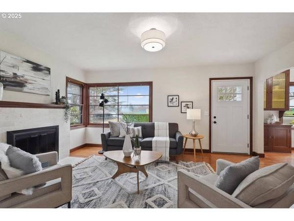 3211 SW PRIMROSE ST, Portland, OR 97219