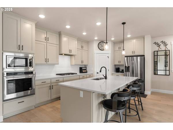 15170 SW COOLWATER LN, Portland, OR 97224