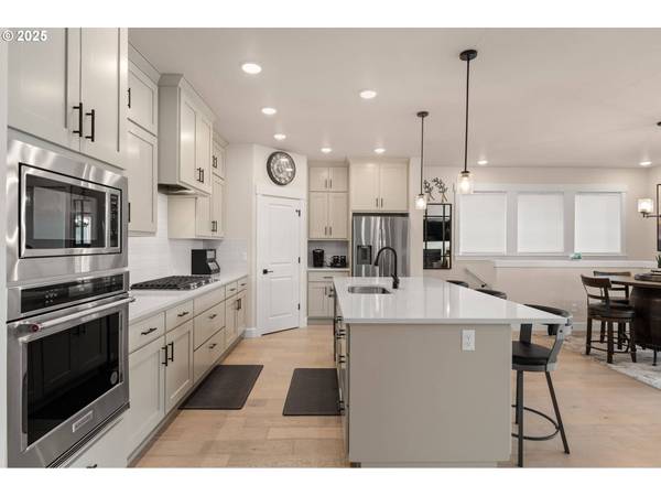 15170 SW COOLWATER LN, Portland, OR 97224