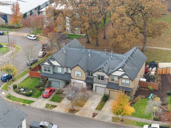 623 N OAK HOLLOW DR, Newberg, OR 97132