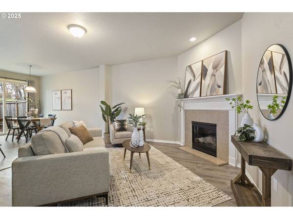 623 N OAK HOLLOW DR, Newberg, OR 97132