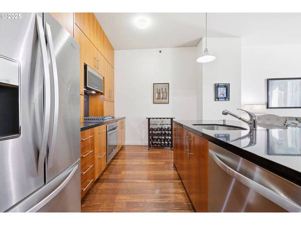 922 NW 11TH AVE #305, Portland, OR 97209