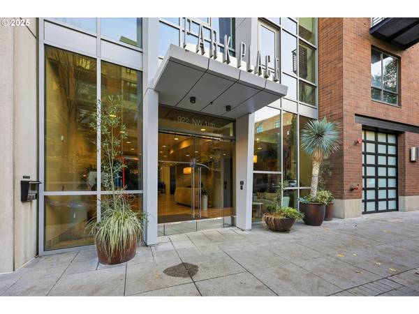 922 NW 11TH AVE #305, Portland, OR 97209