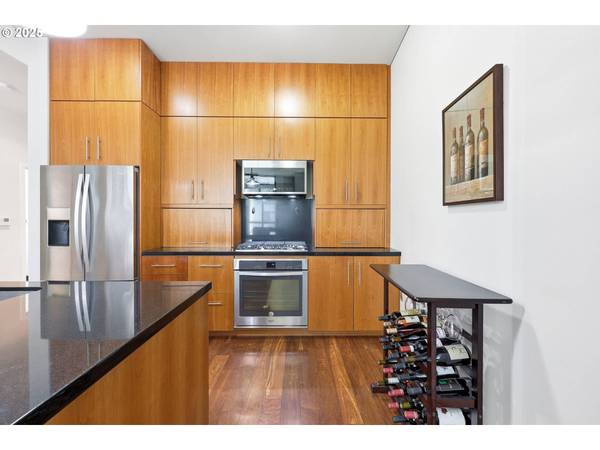 922 NW 11TH AVE #305, Portland, OR 97209