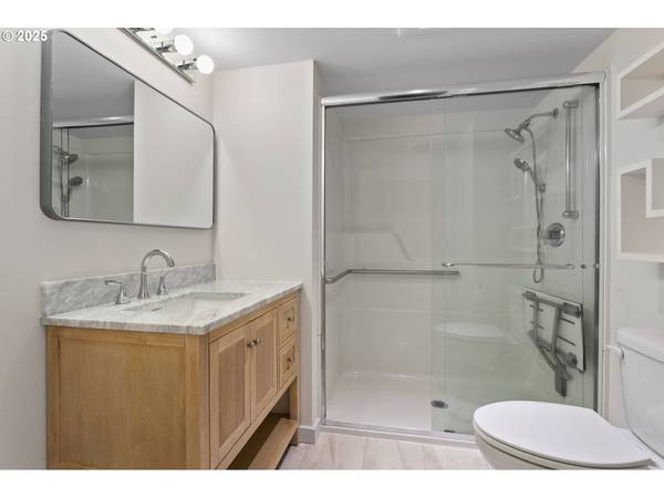 6685 W BURNSIDE ST #310, Portland, OR 97210