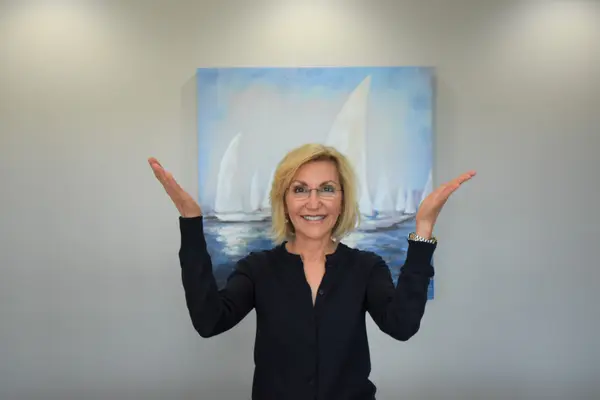 Is Selling Your Home Right Now A Mistake?,Bonnie Mullinax