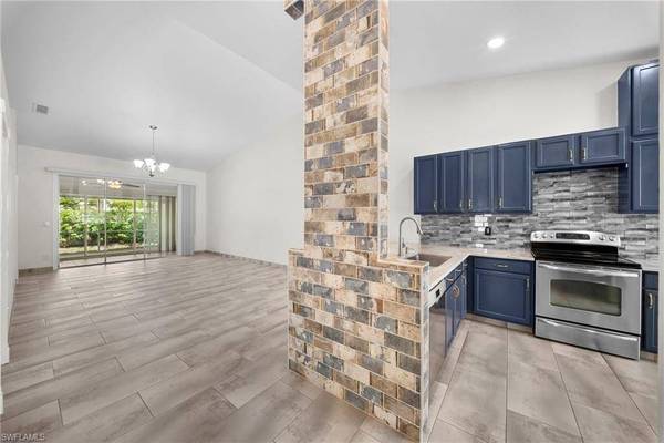 7021 Lone Oak BLVD, Naples, FL 34109