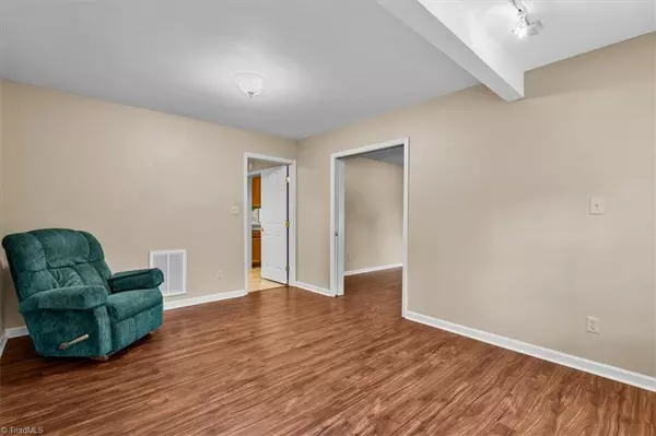 604 Oakdale ST, Liberty, NC 27298