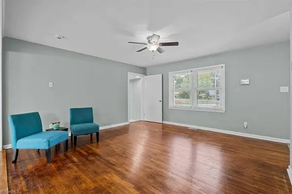 511 E Butler AVE, Liberty, NC 27298