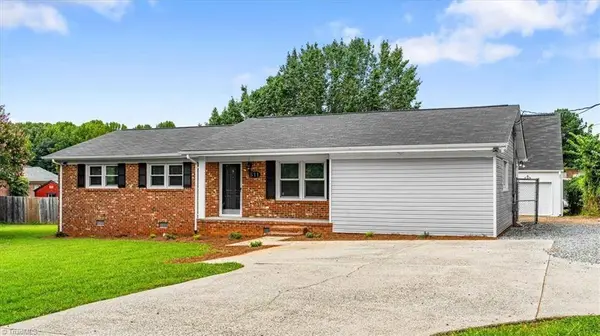 511 E Butler AVE, Liberty, NC 27298