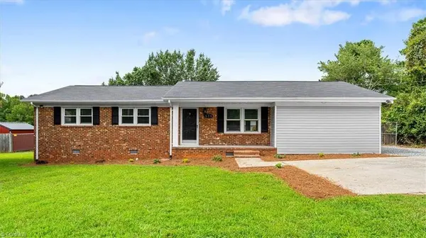 511 E Butler AVE, Liberty, NC 27298