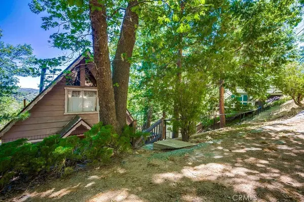 24796 Edelweiss DR, Crestline, CA 92325